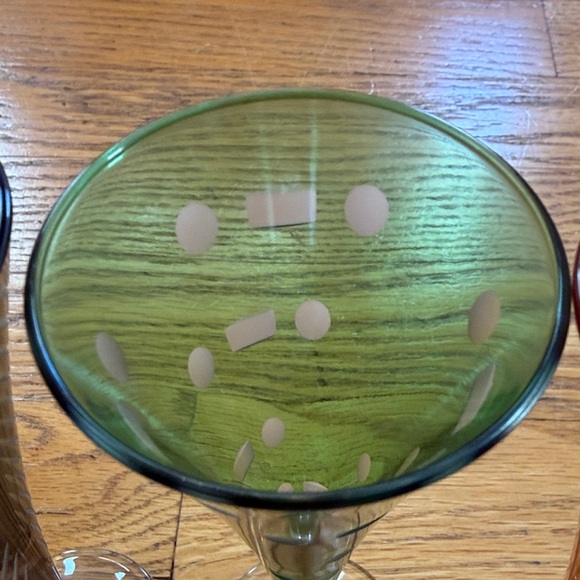 Vintage Etched Colorful Patterned Glasses Approx 6.5 inches tall 2.5 in width - Picture 9 of 16